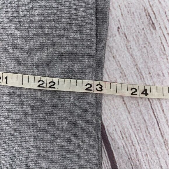 Champion NWOT Longsleeve Crewneck sweatshirt grey sz small women - Picture 9 of 10